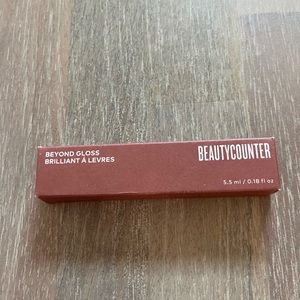 Beautycounter Beyond Gloss NEW in box Clove